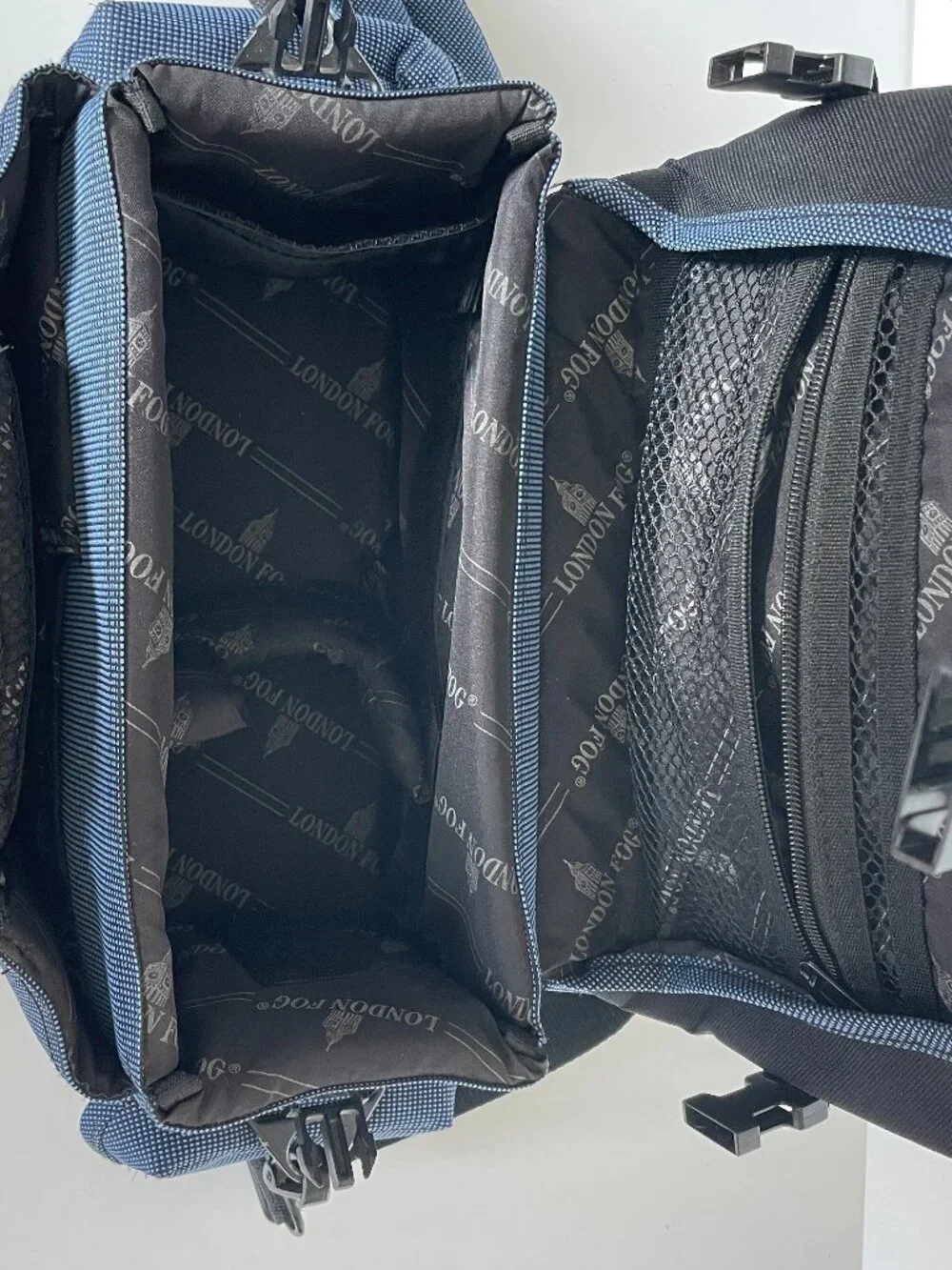 London Fog Camera Crossbody Bag W Strap DSLR Mirrorless Padded 14”x6.5”x7” Blue